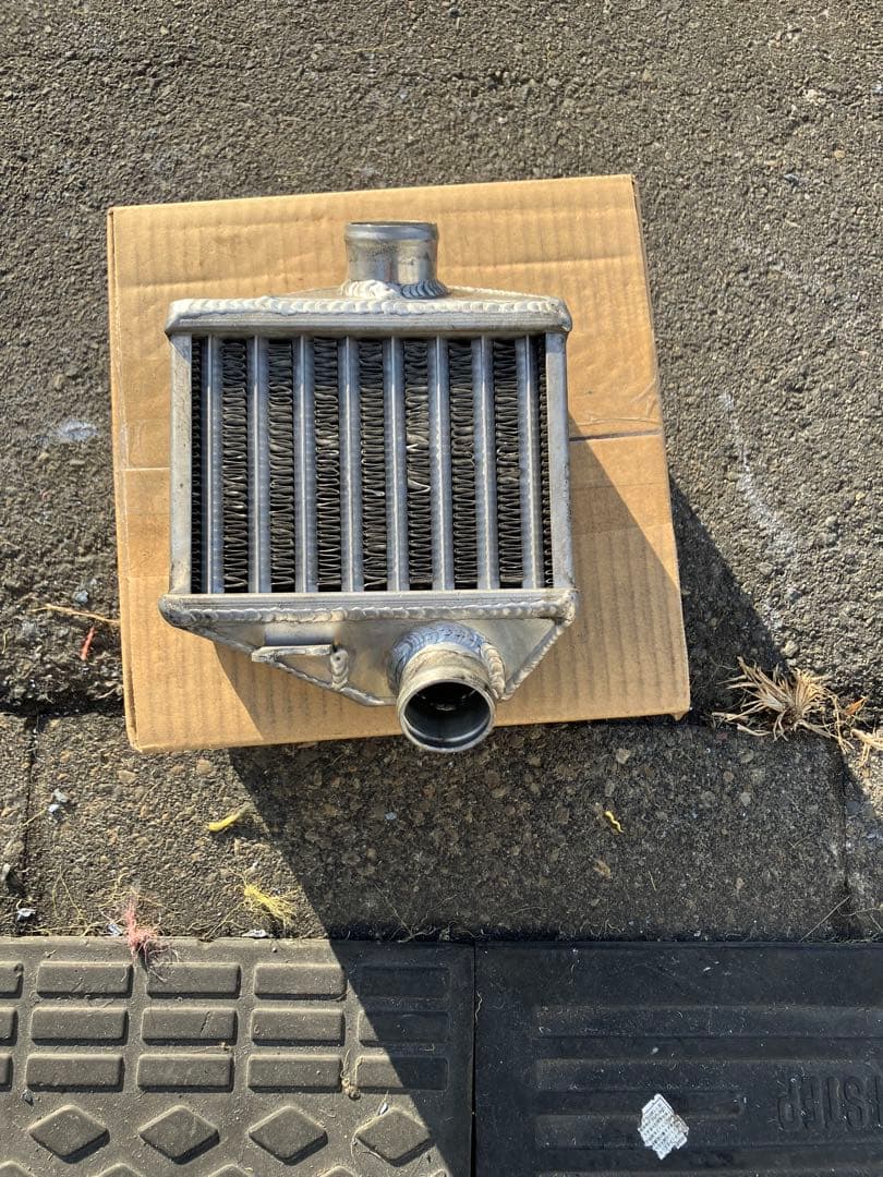 プロフ、説明必読 HN 22SKeiワークスで使用大型インタークーラー。