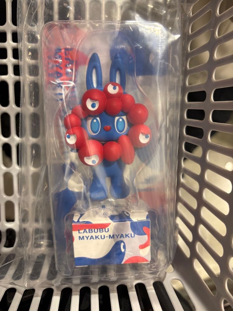 LABUBU MYAKU-MYAKU フィギュア