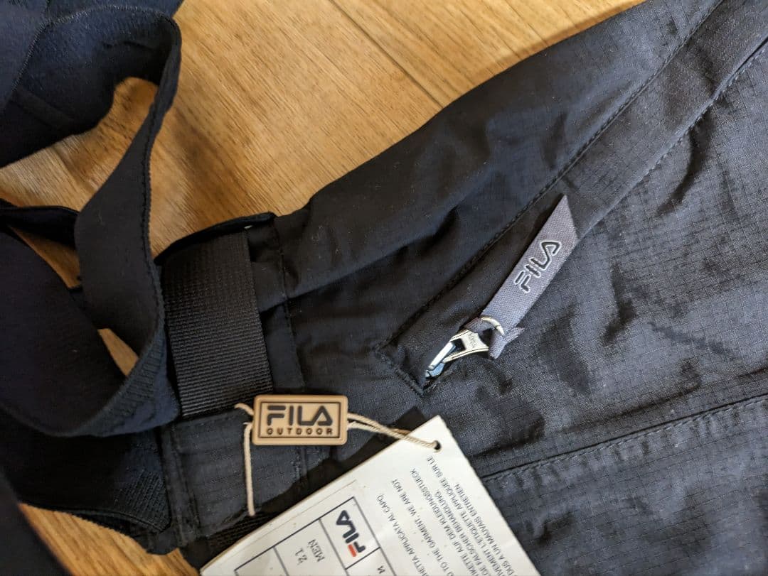 定価23,000円 未使用 タグ付き FILA スノーボードウェア 黒