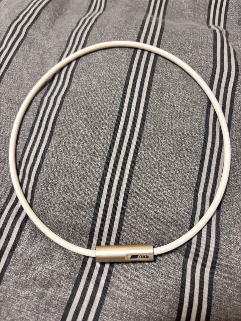 SEV シリコン ネックレス ホワイト