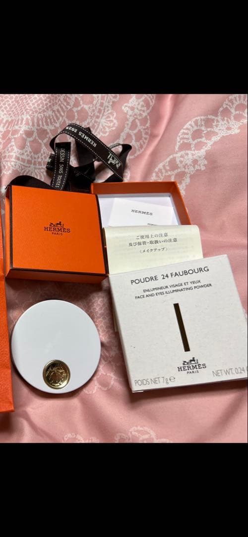 新品　未使用　エルメス　HERMES フェースパウダー　プードル24 フォーブル