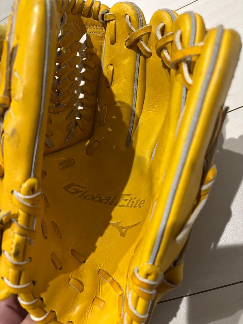 ミズノGlobal Elite 軟式グローブ イエロー内野用