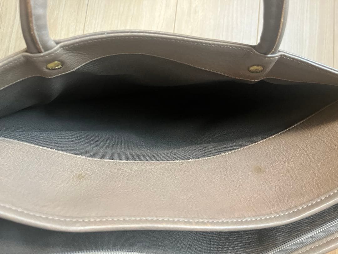 イルビゾルテ　レザートートバッグ イタリア製