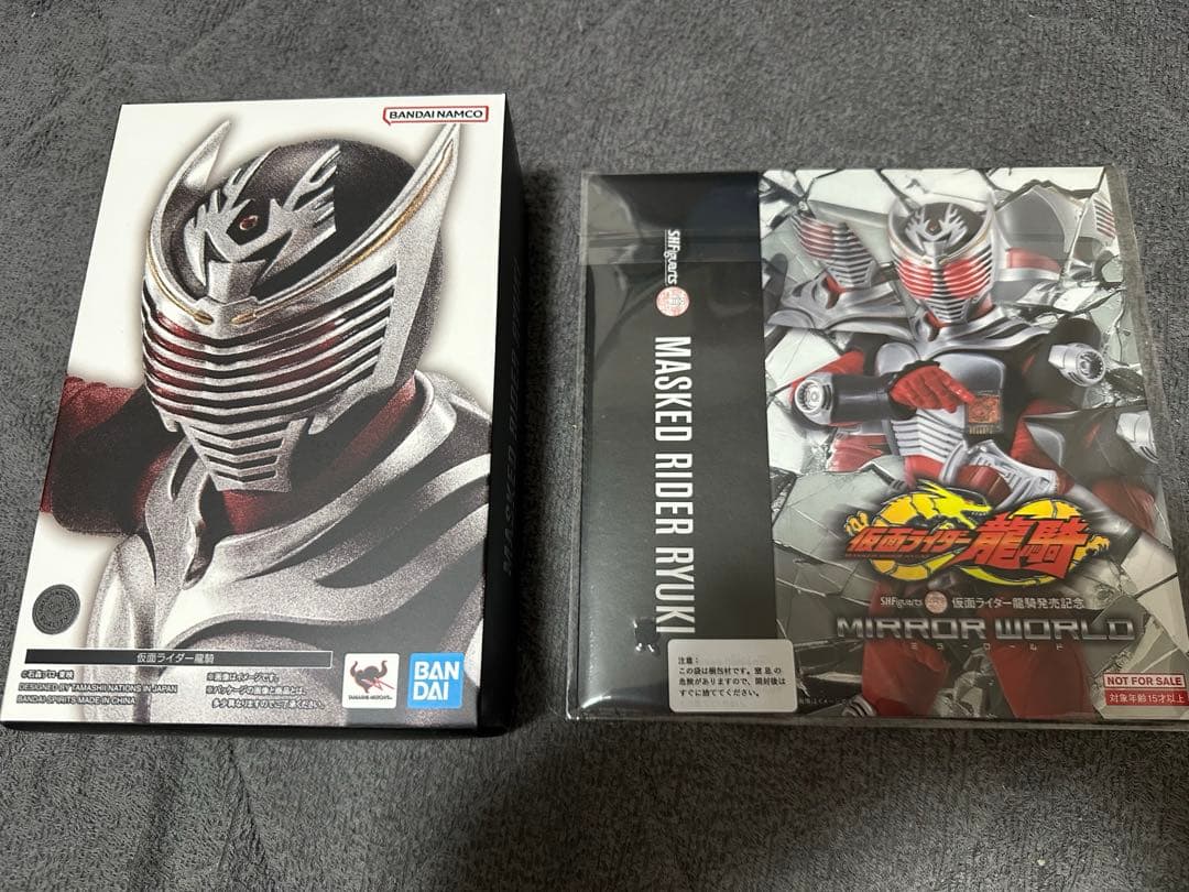 S.H.Figuarts（真骨彫製法） 仮面ライダー龍騎 限定スリーブ付き