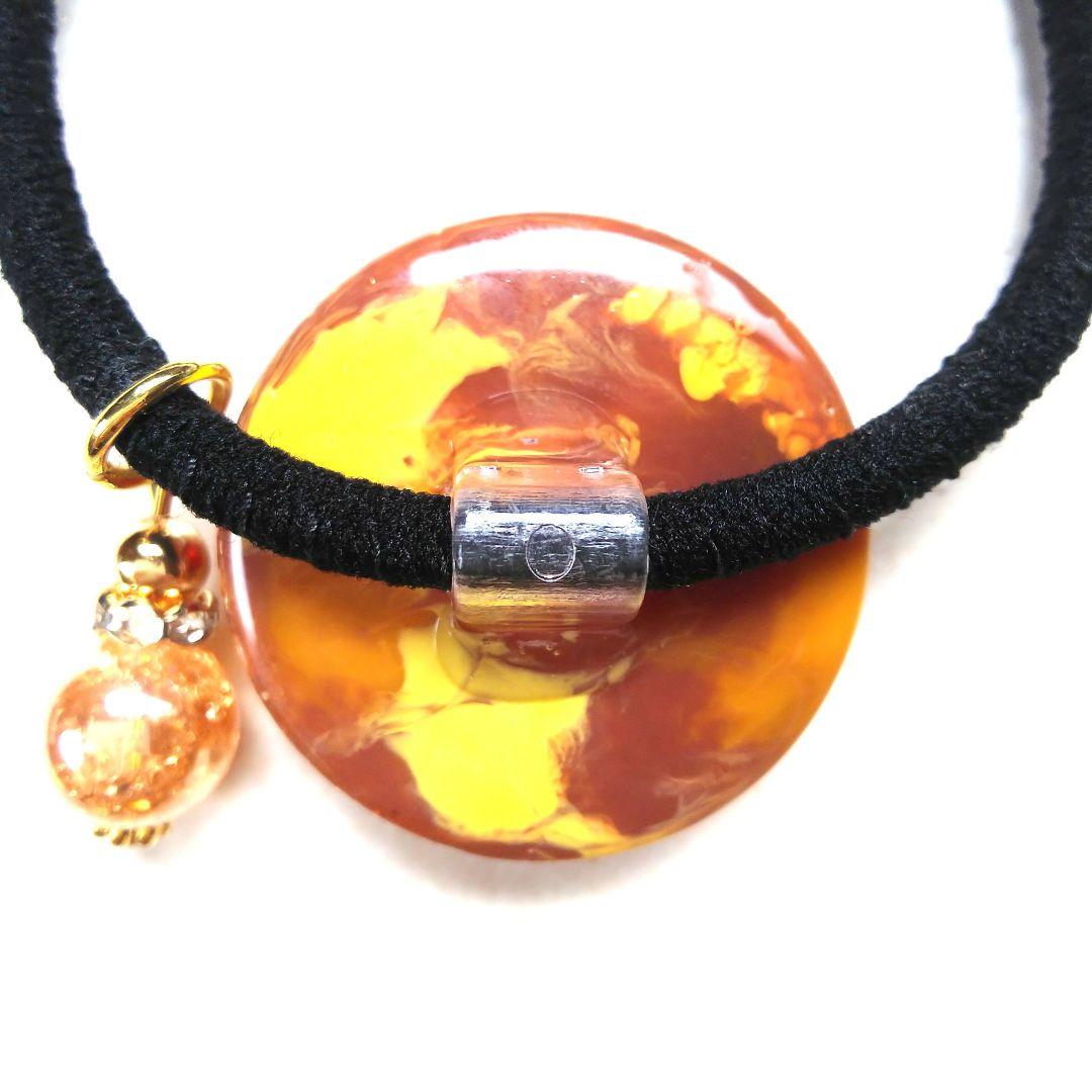 ヘアゴム レジン オーバル型 天然石レッドジェイドとミニミニ薔薇と蝶々