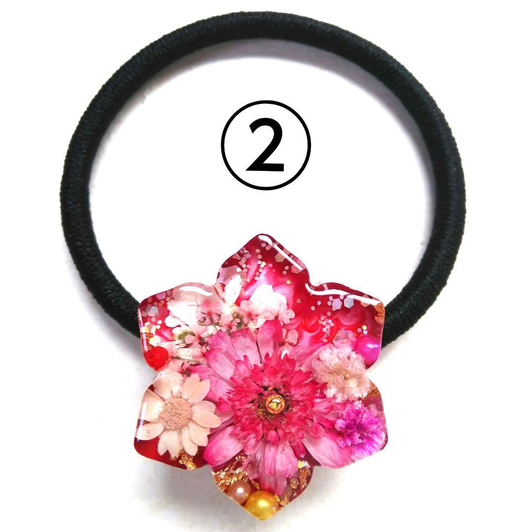 ヘアゴム レジン オーバル型 天然石レッドジェイドとミニミニ薔薇と蝶々