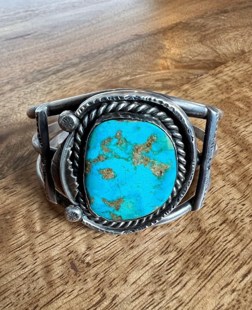 【ナバホ族】ヴィンテージ ターコイズ バングル インディアンジュエリー