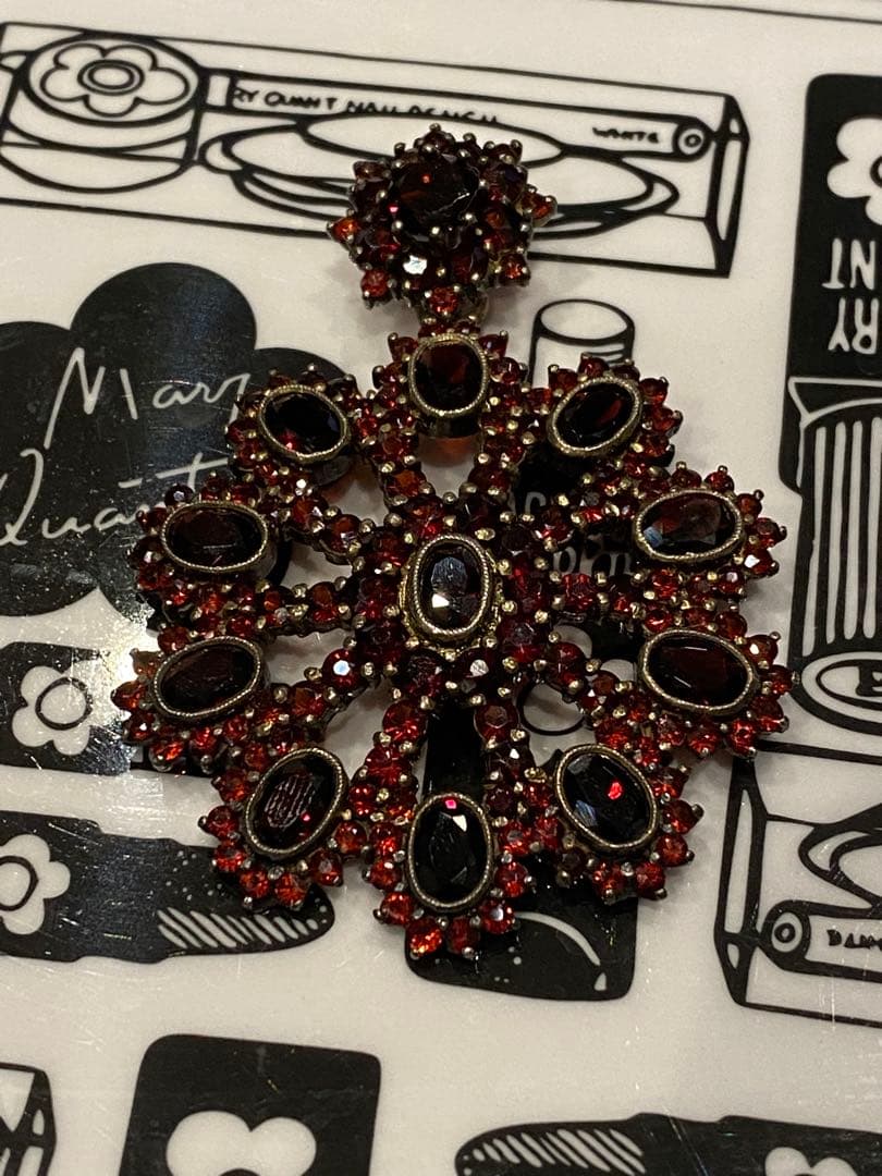 ドイツ製　ボヘミアンガーネット　ネックレストップ