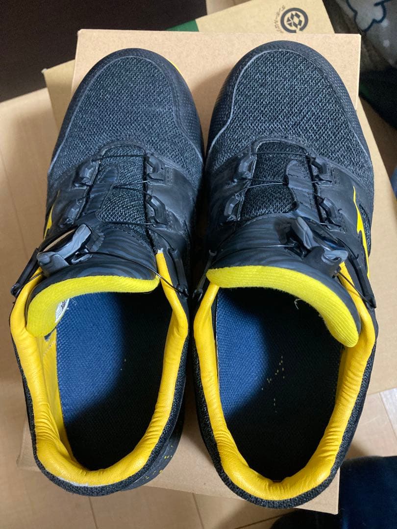 キ*ア様 Mizuno 安全靴 Boaブラック/イエロー　限定