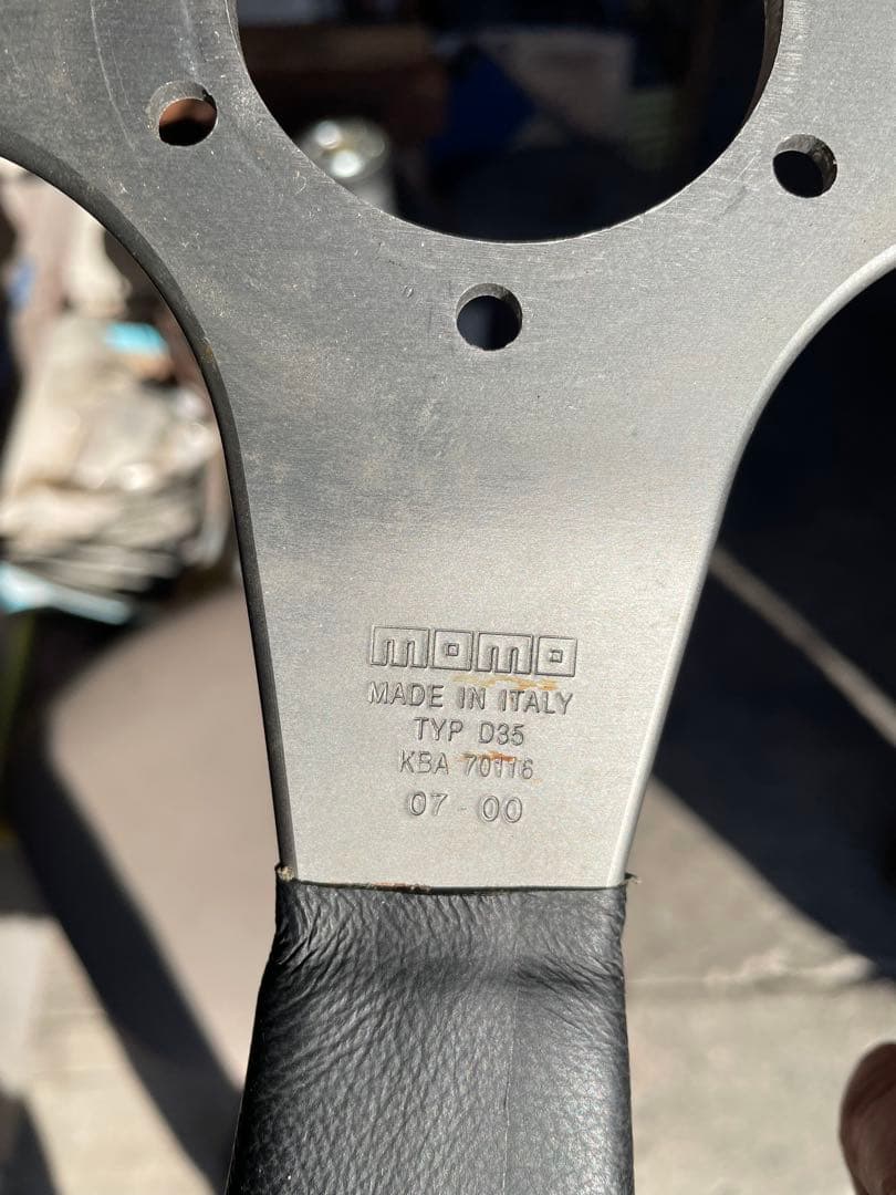 MOMO ステアリング D35 イタリア製