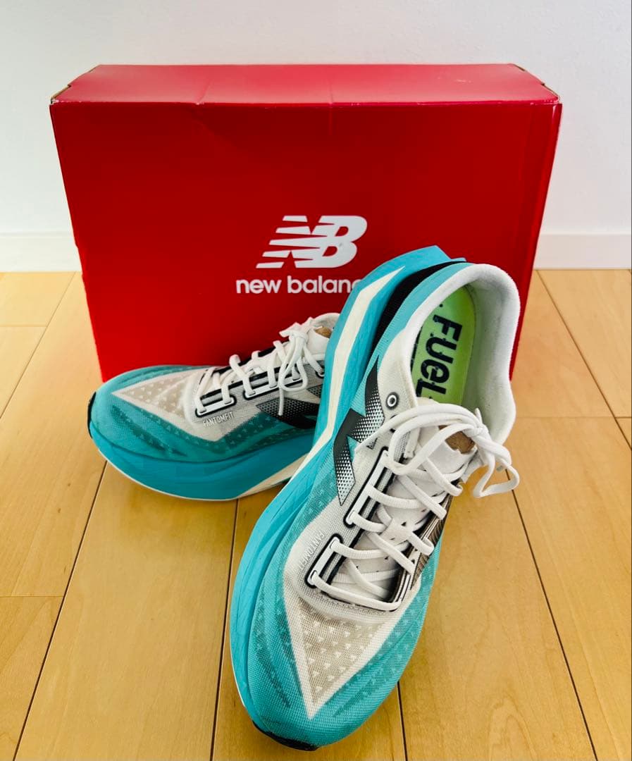 ニューバランス FuelCell SC Elite v4 25.5cm