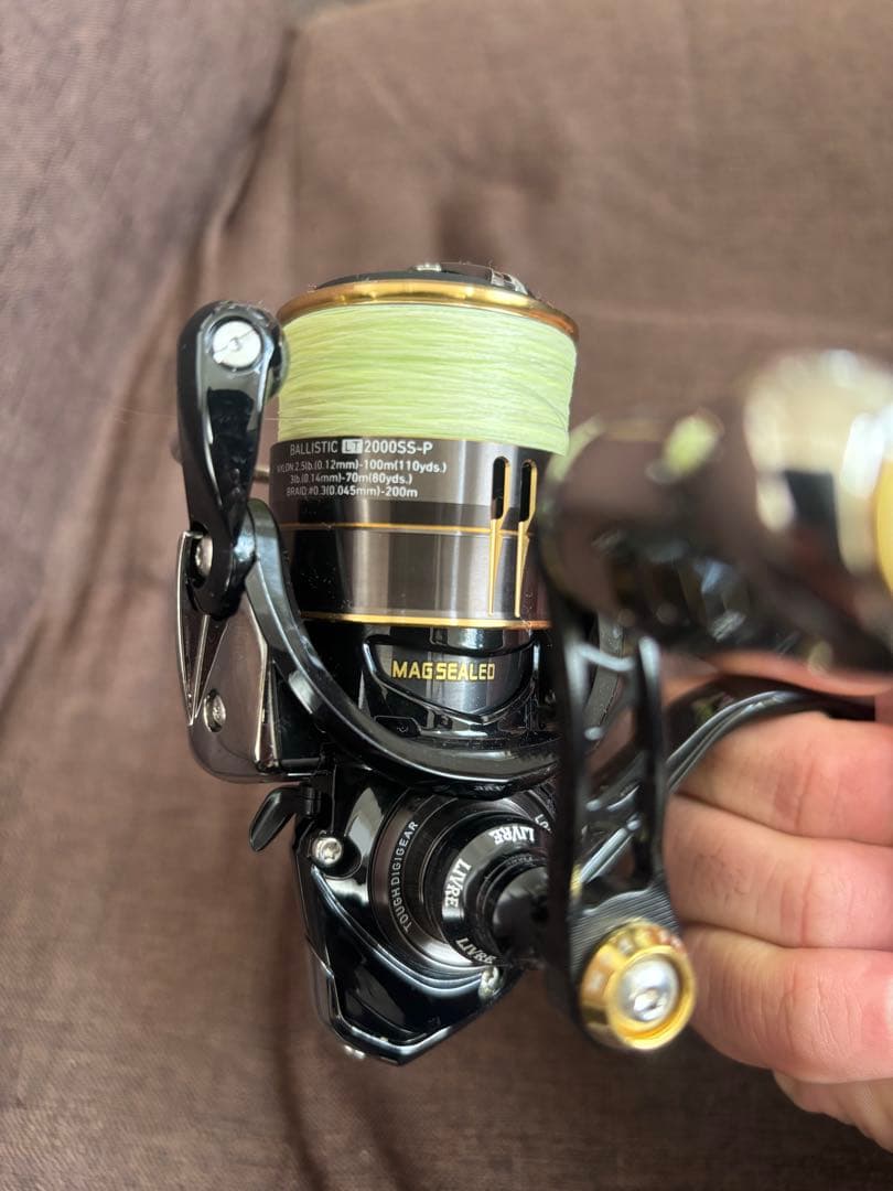 Daiwa BALLISTIC LT 2000SS-P スピニングリール