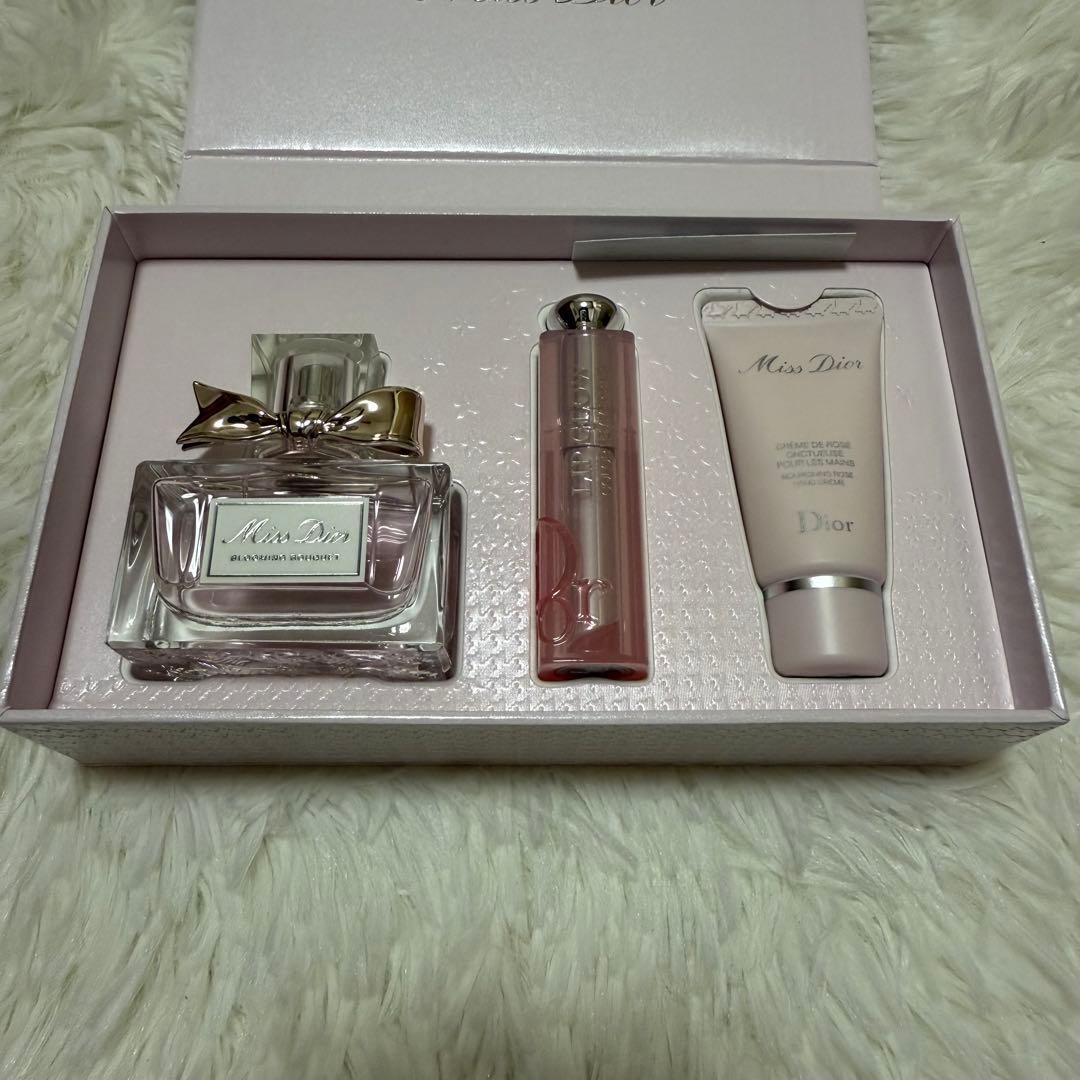 ミスディオール　香水　リップ　ハンドクリーム　ヘアミスト　ヘアオイル