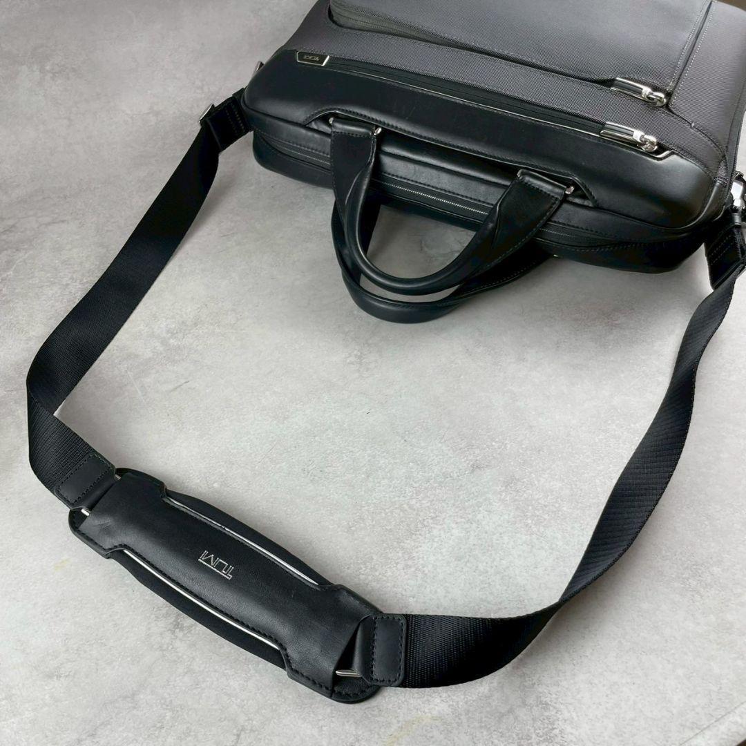 TUMI トゥミ ビジネスバッグ ARRIVE LINCOLN サドラー 現行