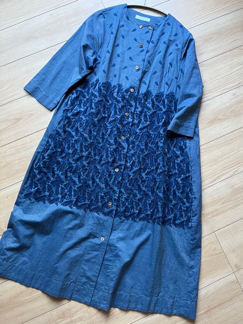 オシャレ　オススメ　ワンピース　シャツワンピース　刺繍　模様　個性