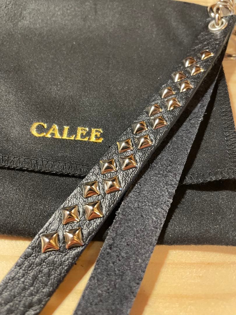 CALEE キャリー レザースタッズキーホルダー ショートタイプ