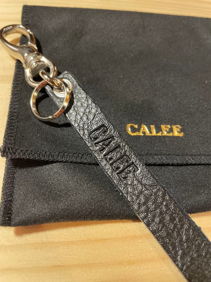 CALEE キャリー レザースタッズキーホルダー ショートタイプ