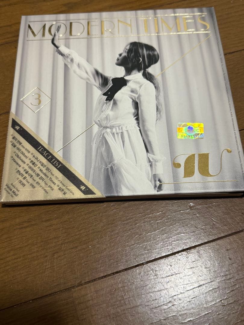 K-POP・アジア IU good day type-A &MODERN TIMES