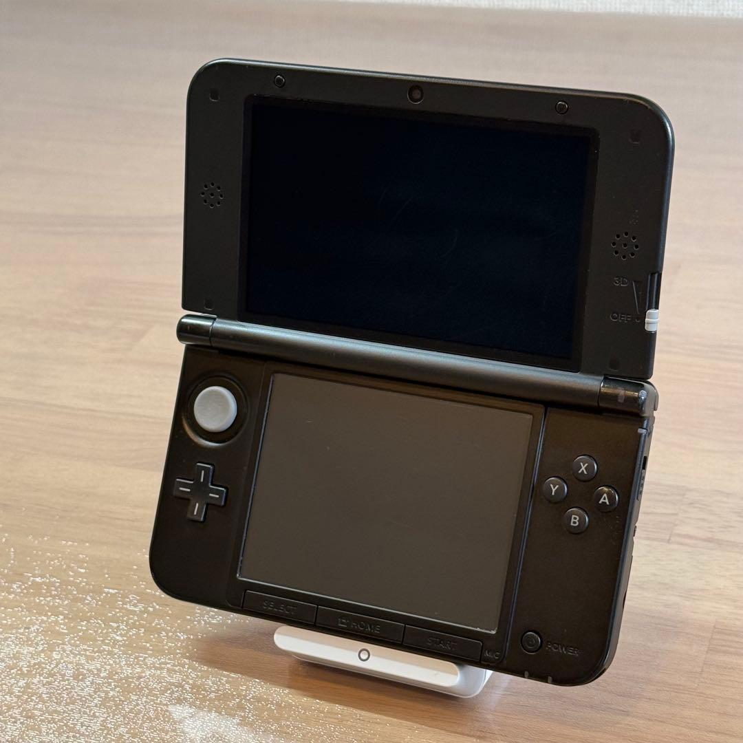 4-280 ニンテンドー3DS LL レッド×ブラック