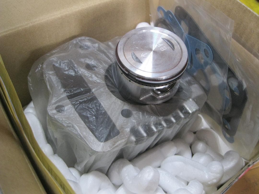 ひ*こ様 12Ｖモンキー シリンダーヘッド＆KITACO 75ＣＣ ボアアップキ