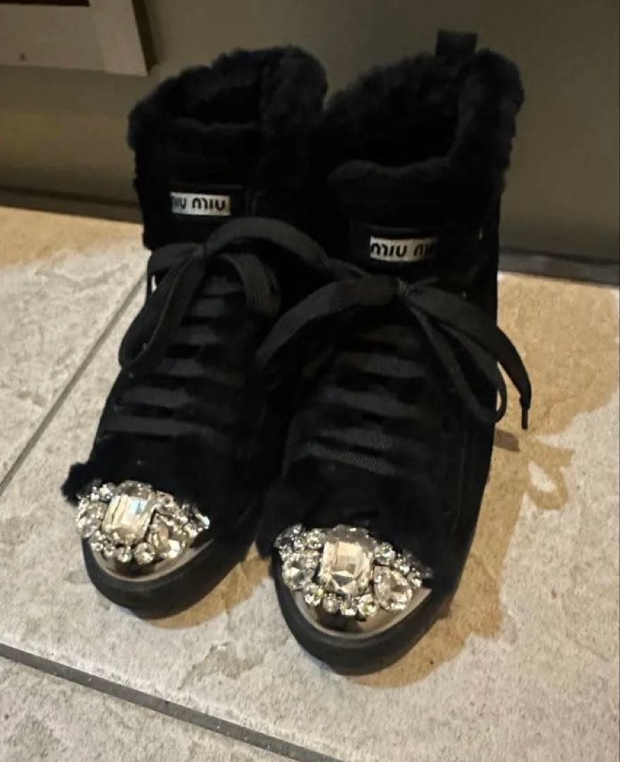 miu miu ブラックファーハイカットスニーカー22から22.5くらい☆