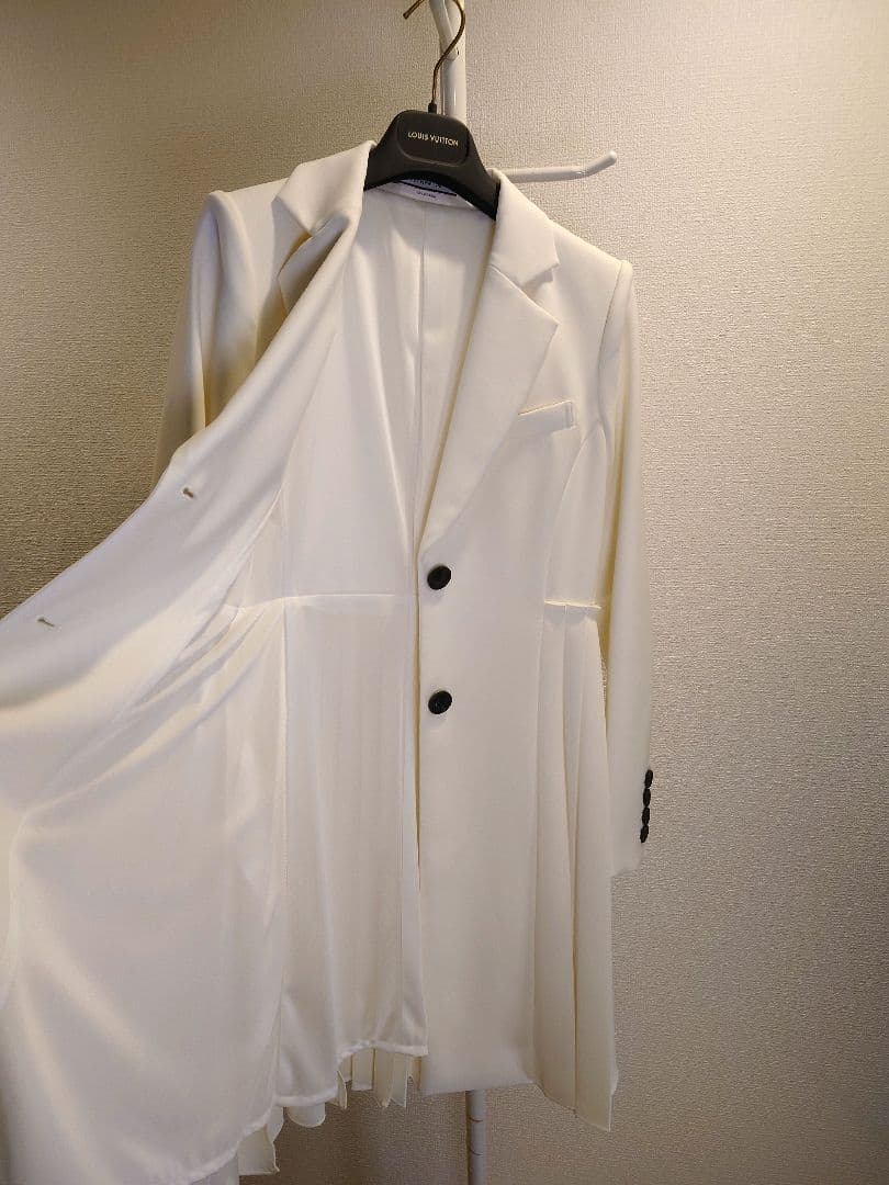 フォクシーニューヨーク定価13万ワンピ、コートにも♪、プリーツスカートワンピ