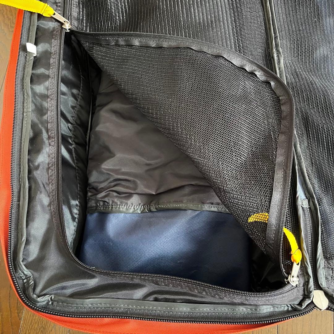 Burton＊大容量ダッフルバッグ ネイビーとオレンジ