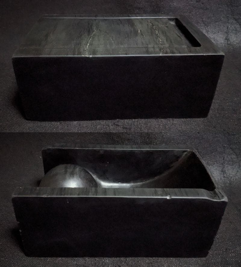 【まりちゃん】　　　◆硯２面（歙州太史硯／端渓硯八吋）