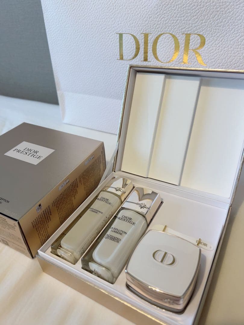 【Dior】新品未使用！プレステージホワイトコフレ限定品