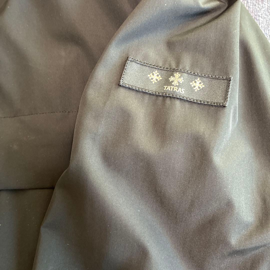 TATRAS ブラック ナイロンジャケット フード付き