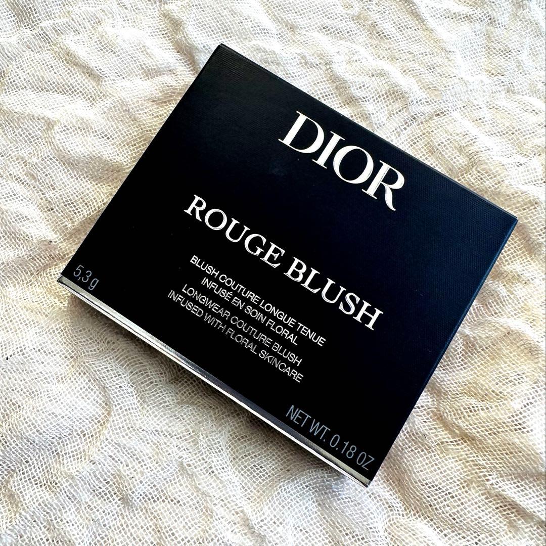 DIOR ディオールスキン ルージュ ブラッシュ 限定 748