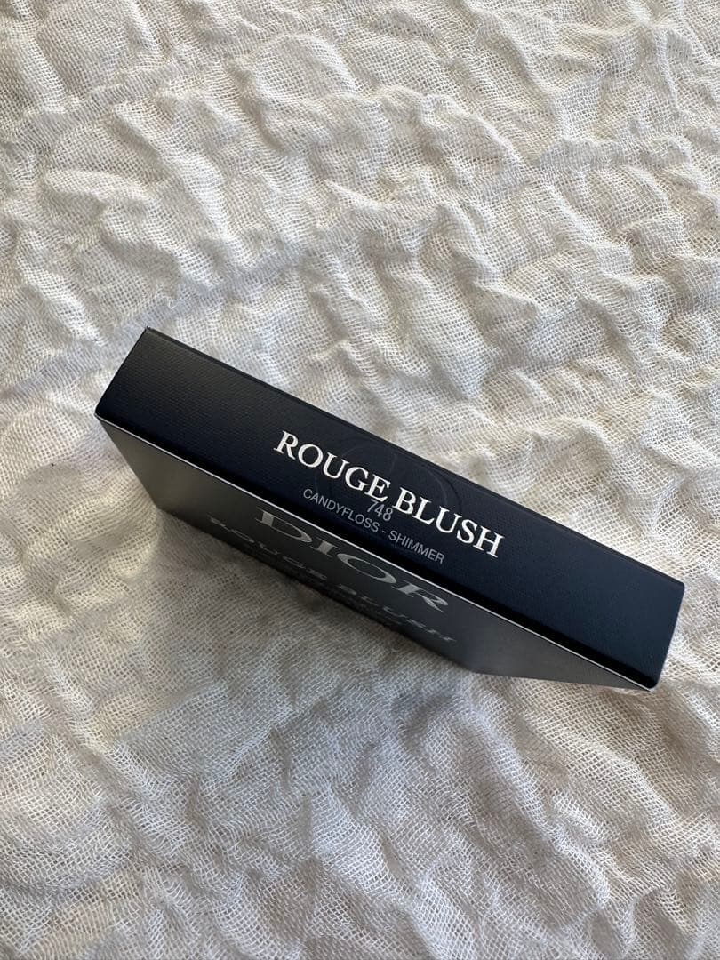 DIOR ディオールスキン ルージュ ブラッシュ 限定 748