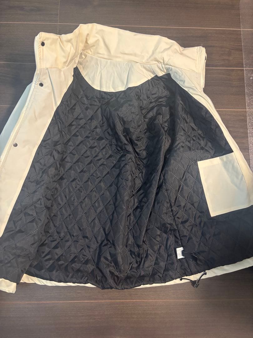 スノーボードウェア 防寒ジャケット・パンツ 2点セット ベージュ Lサイズ