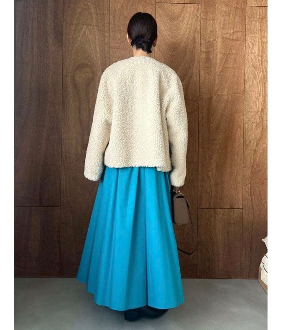 Mila Owen 金釦カールファージャケット