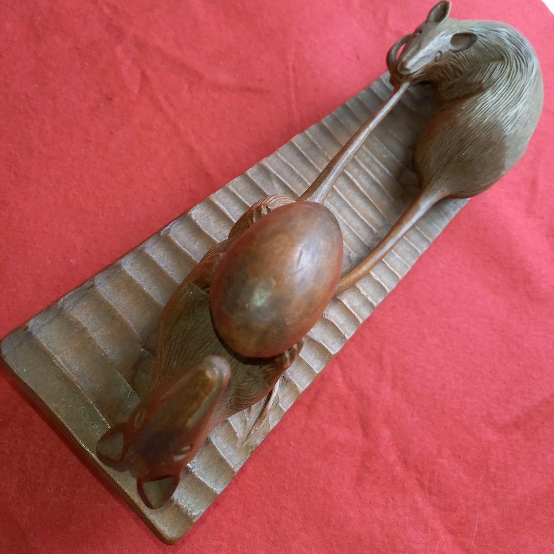 鼠　ネズミ　ねずみ　木彫り　骨董　オブジェ　天然木　古民藝　彫刻　一刀彫