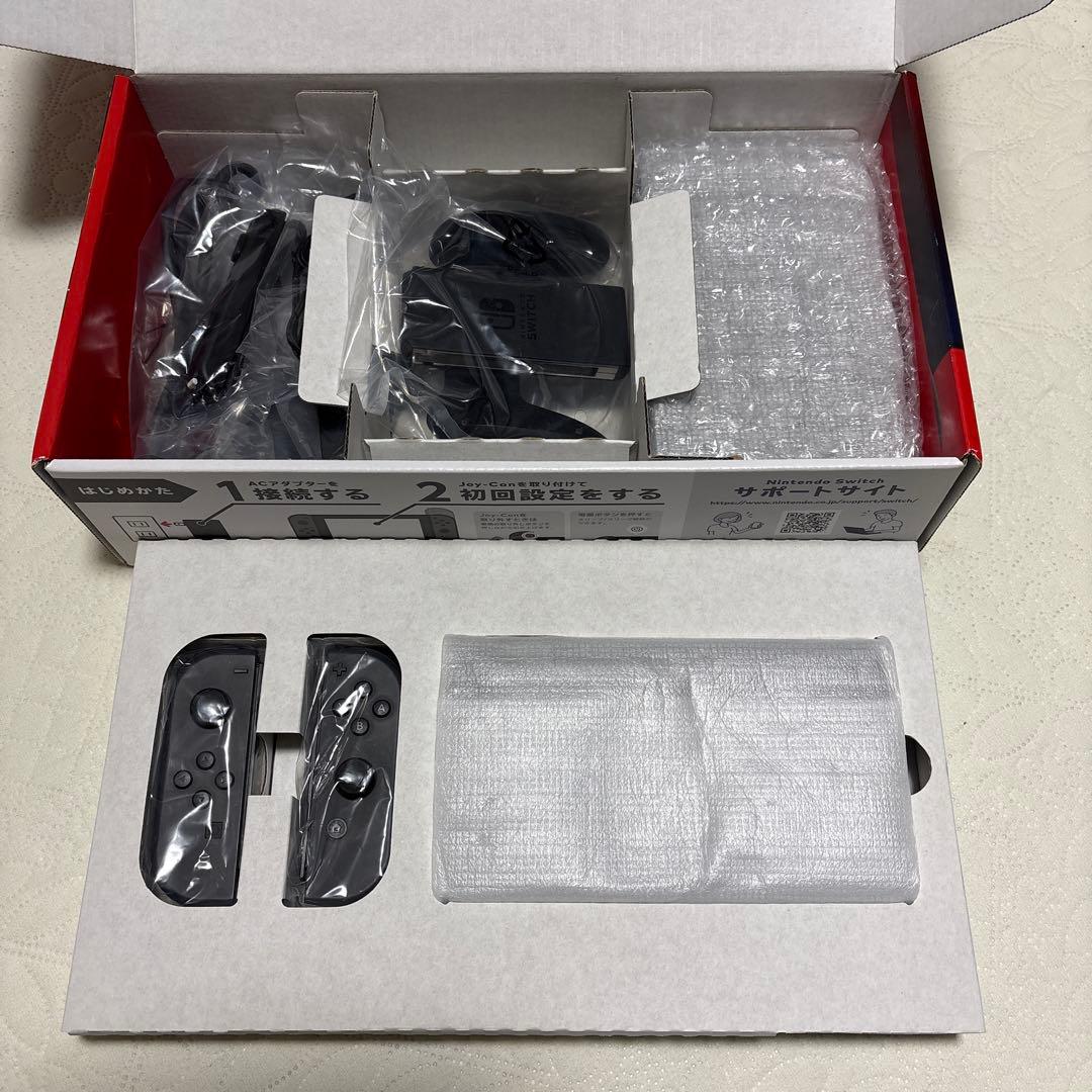 Nintendo Switchグレー　プロコントローラー　収納ケース