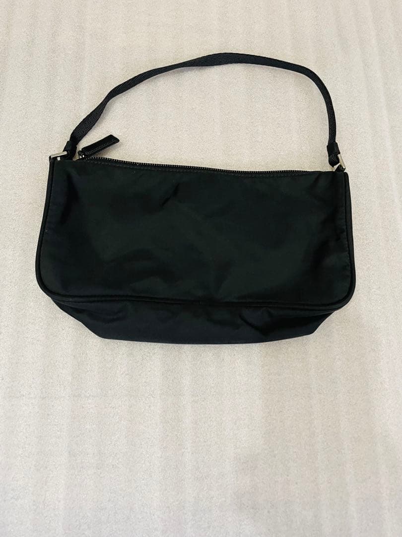 美品 PRADA ブラック ナイロン ハンドバッグ アクセサリーポーチ