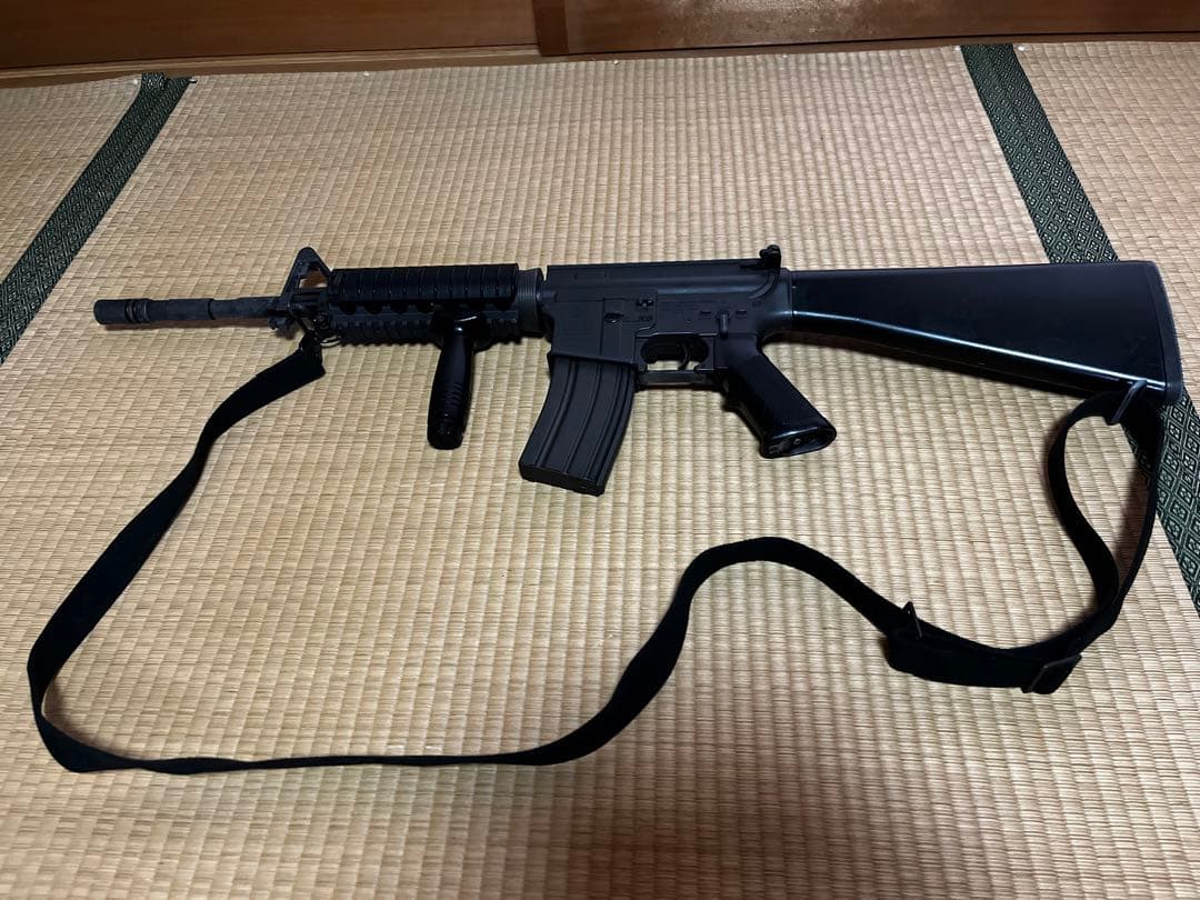 東京マルイナイツ　M4A1  カービン