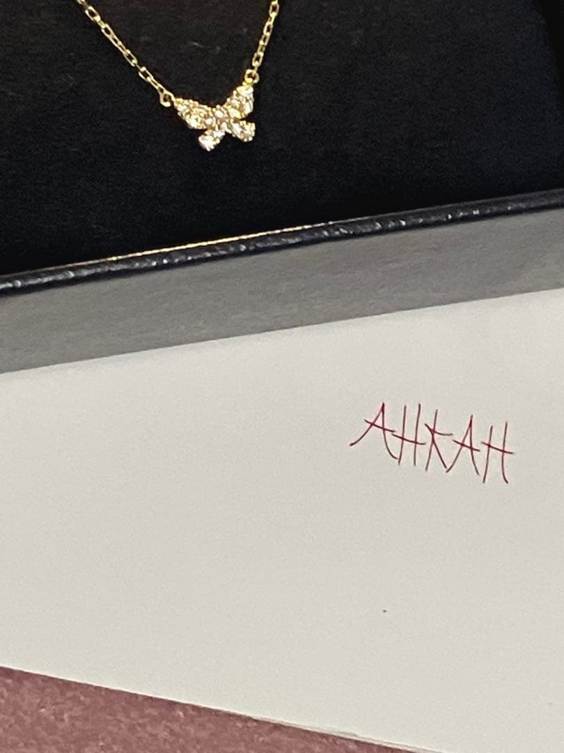 【証明書箱あり】【美品】AHKAHバタフライパヴェネックレス18KYG