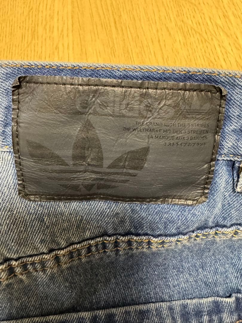 【adidas】ADILENIUM シーズン3 ルーズフィットデニムパンツ33