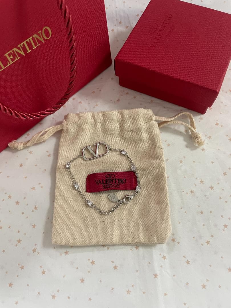 シルバー・お薦め　ヴァレンティノ　ブレスレット　VALENTINO Vロゴ