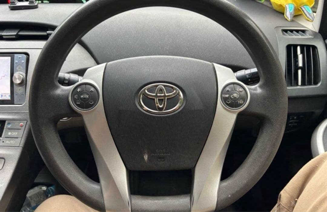 l*5様 トヨタ 黒 車両 前後損傷あり *日本語が理解出来ない方は購入しないで