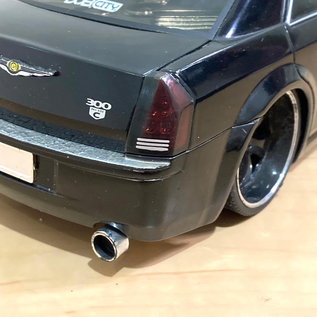 ミニカー JADA DUB CITY KUSTOM$ Chrysler 300C 1/18