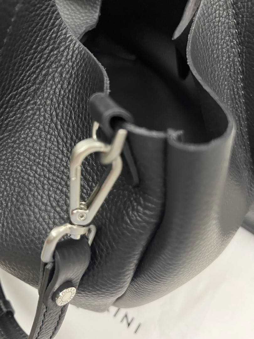 【新品未使用】GIANNI CHIARINI デュア Sイタリア製　半額価格