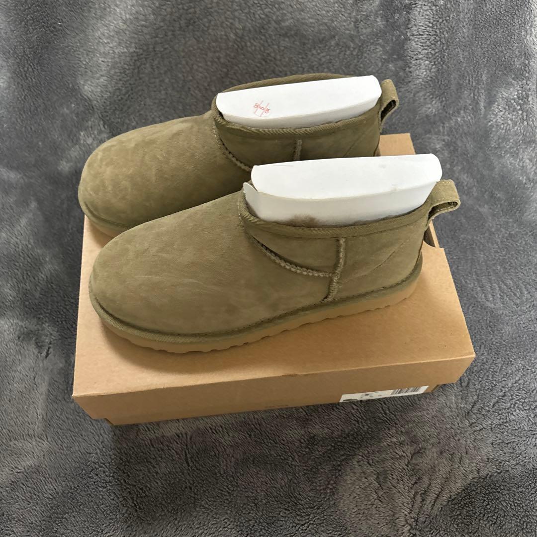 里蔵　ジャーナルスタンダードレリューム UGG CLASSIC ULTRA