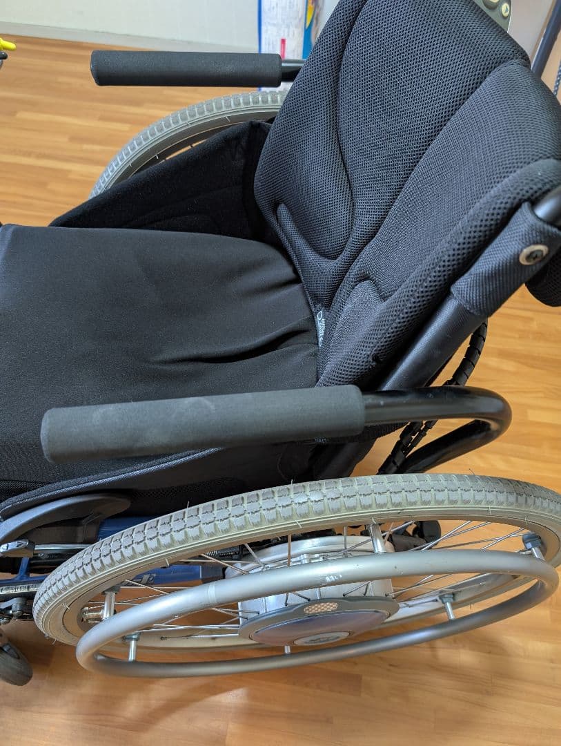 電動車車椅子・バッテリー・充電器付　引き取り限定（京都）