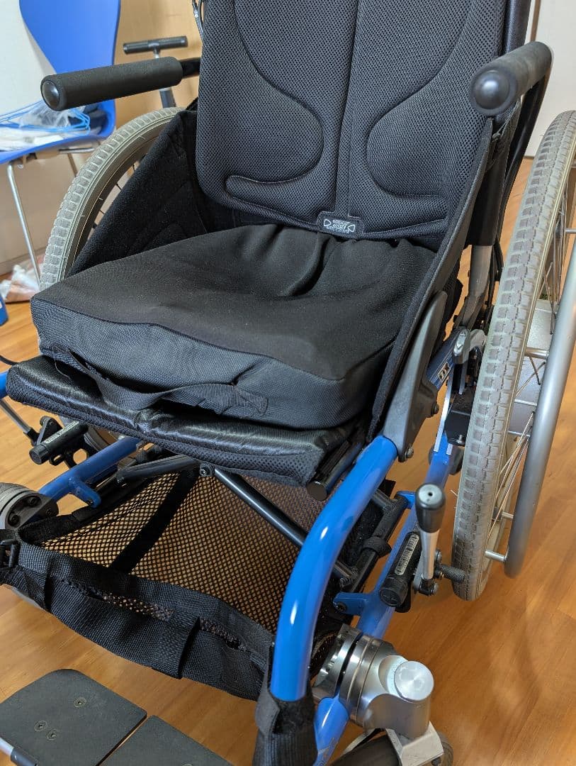 電動車車椅子・バッテリー・充電器付　引き取り限定（京都）