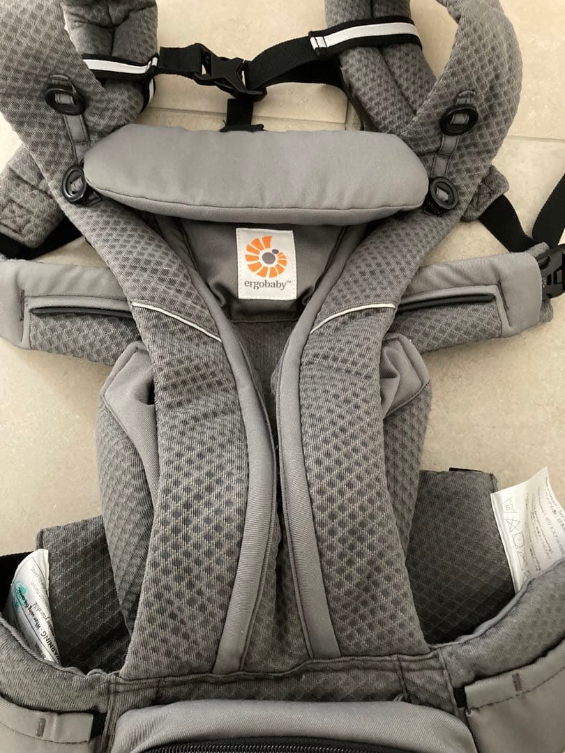 ergobaby OMNI breeze 抱っこ紐 グレー 収納ポーチ付き