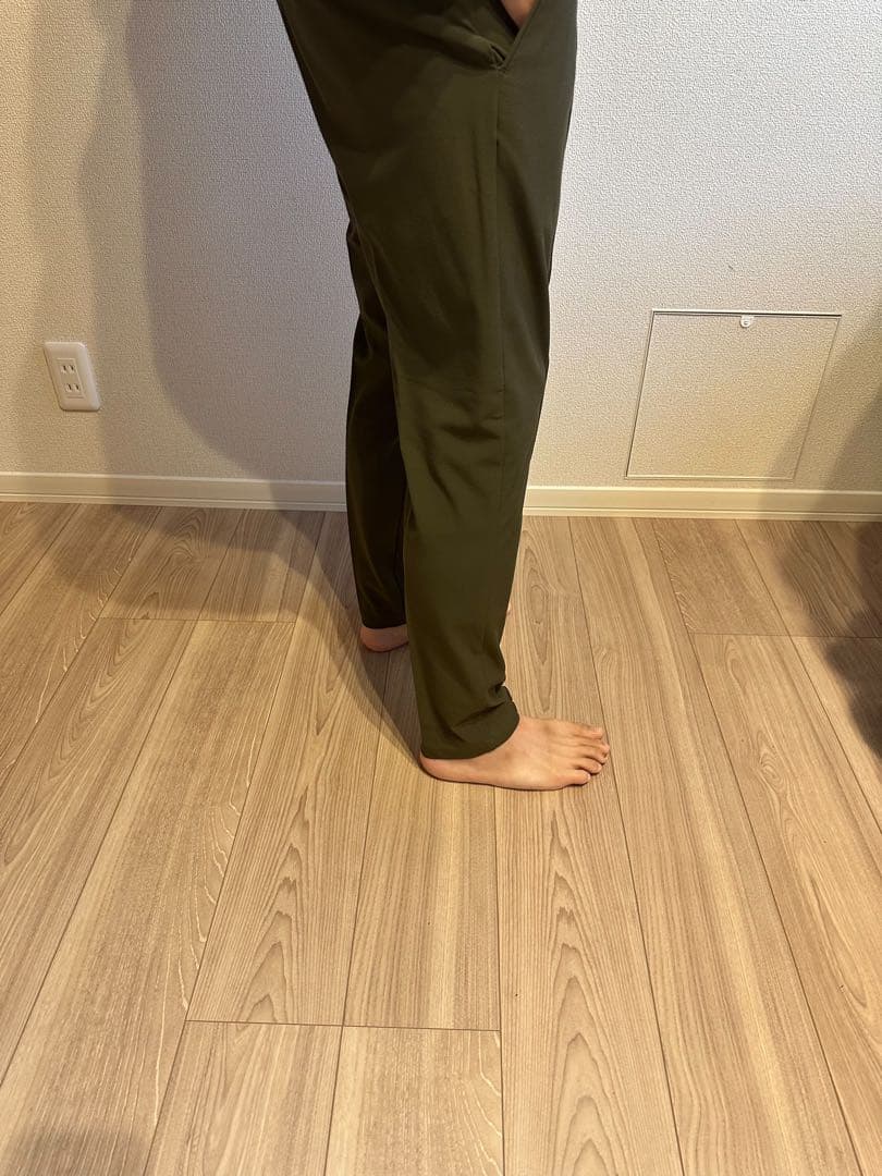 AOURE グリーンスラックスパンツ