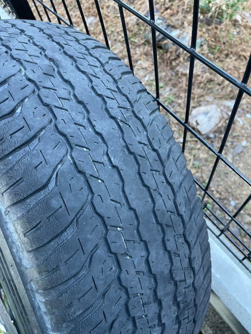 ハイラックス　ブラックラリーエディション　純正ホイールタイヤセット